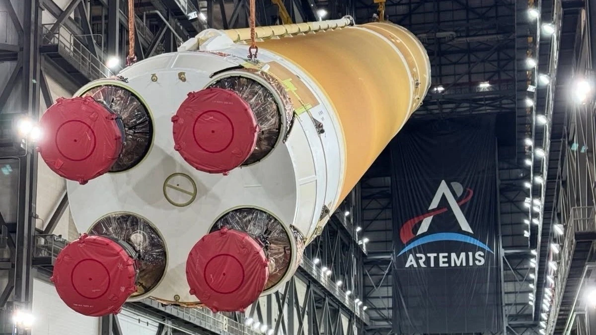 Artemis III Will Stay in Earth Orbit to Test Two Moon Landers
